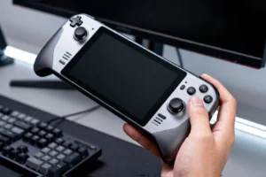 Microsoft's Xbox Ally Strategy: Why a Windows Handheld Is Key to Gaming's Future - Professional coverage